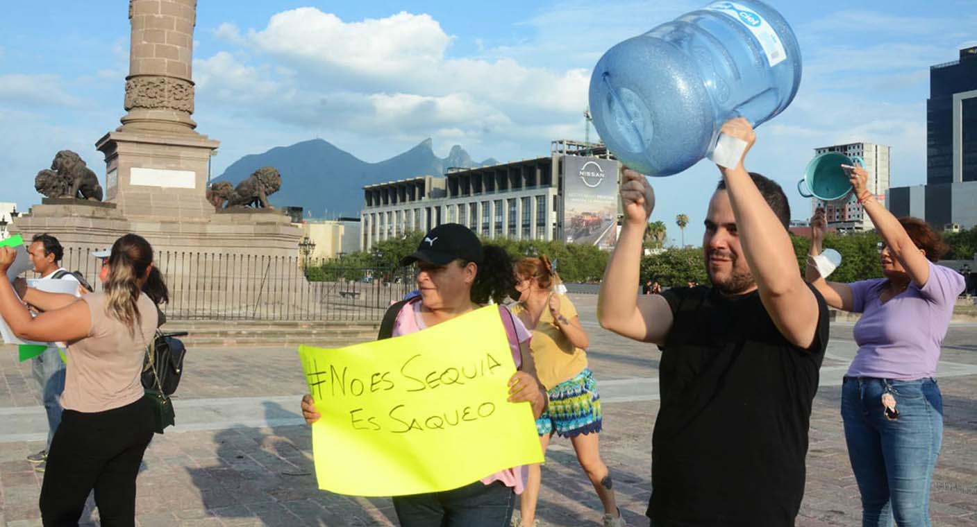 Protestan a cacerolazos por falta de agua en Nuevo León Proyecto Puente