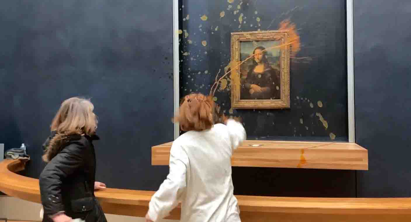 Activistas climáticas lanzan botes de sopa a la Mona Lisa en el Museo