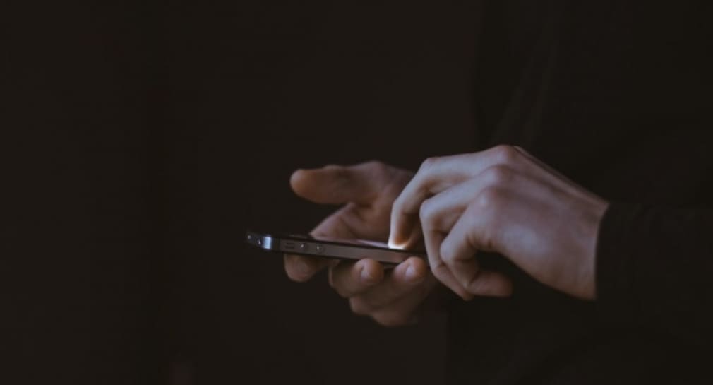 Estudio vincula duración de las llamadas de celular con mayor riesgo de padecer hipertensión