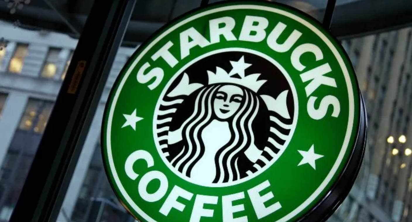 Demandan a Starbucks por engañar a clientes y  usar café de plantaciones donde atenta contra derechos humanos