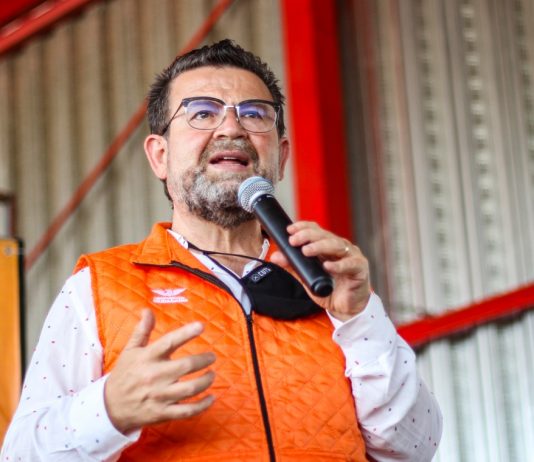 Indigna a Ricardo Bours que Álamos tenga hospital sólo con servicios básicos; propone equiparlo con quirófano