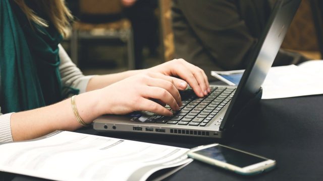 Inteligencia Artificial confiesa qué actos destructivos le causarían placer