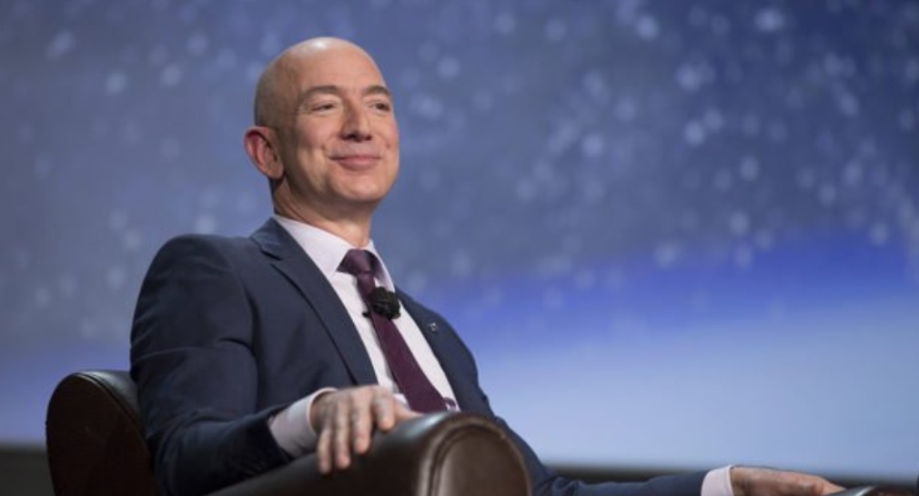 Jeff Bezos vuelve a superar a Elon Musk como el hombre más rico del mundo