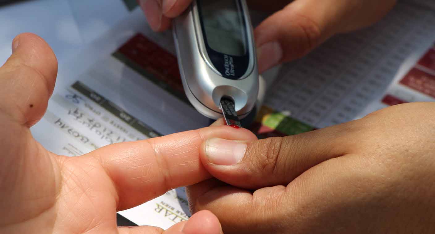 Carbohidratos refinados y carne roja impulsan aumento de la diabetes tipo 2 en el mundo, según estudio