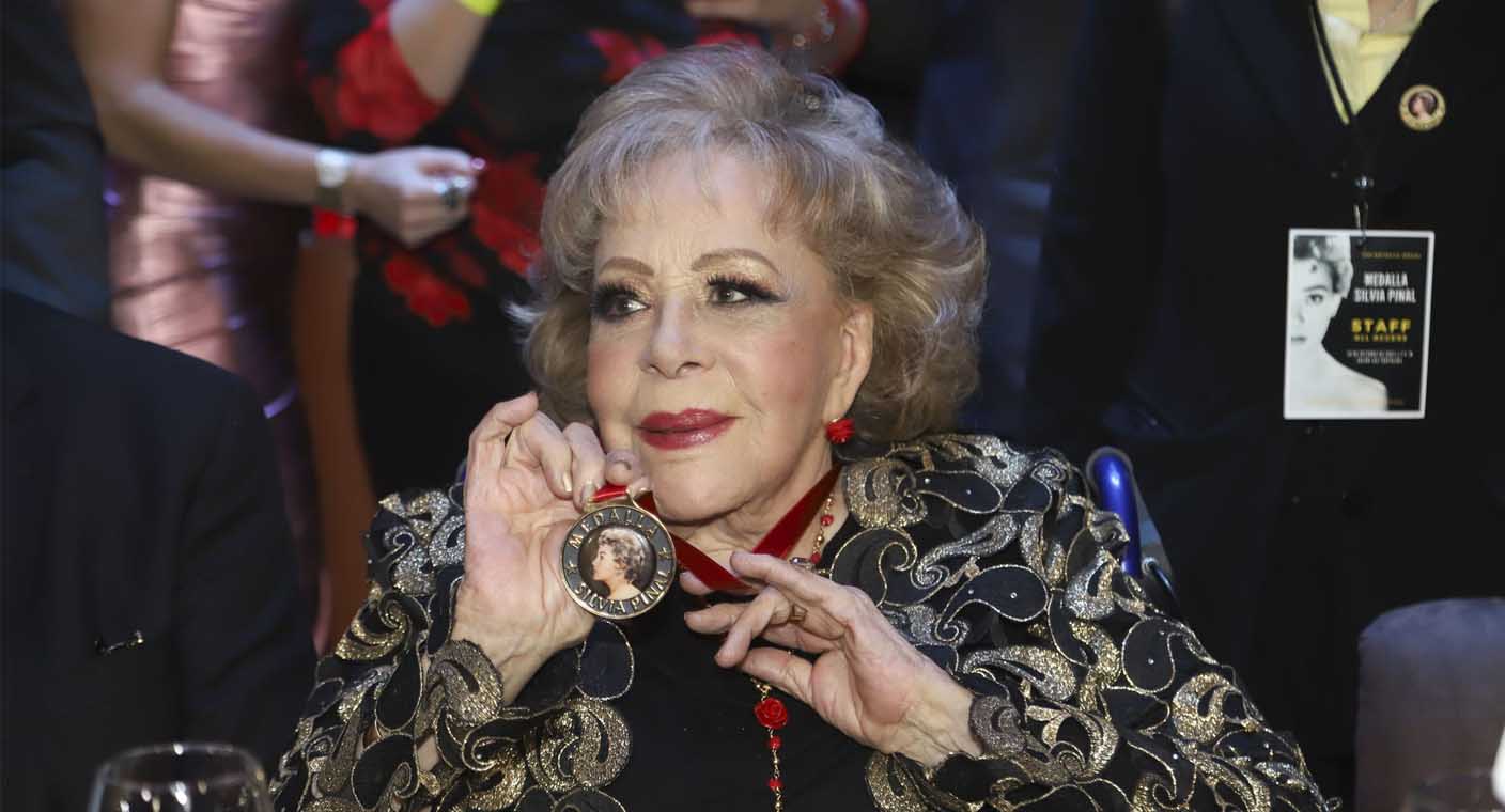 Silvia Pinal está fuera de peligro, revela Alejandra Guzmán que fue hospitalizada por influenza