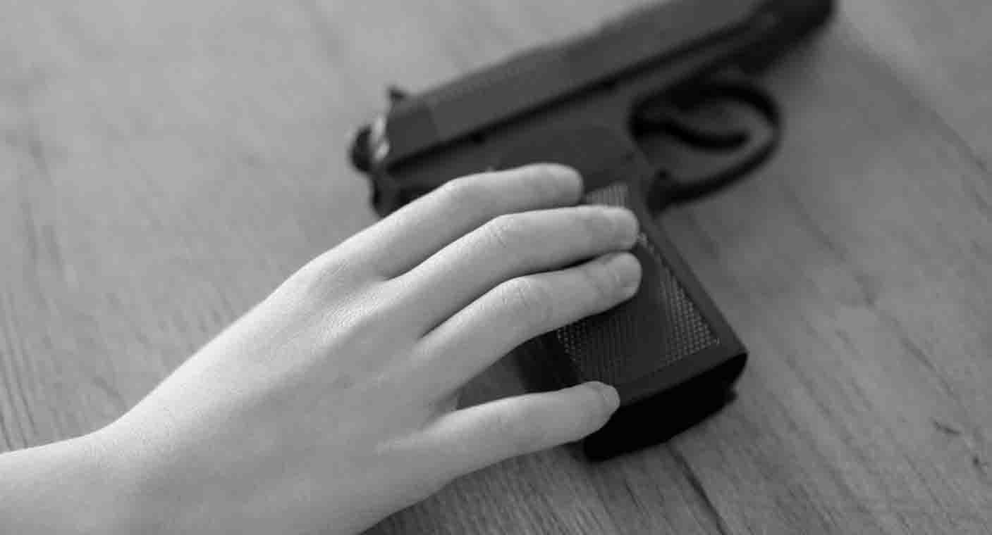 Adolescente ataca a policías en Florida y hiere a uno