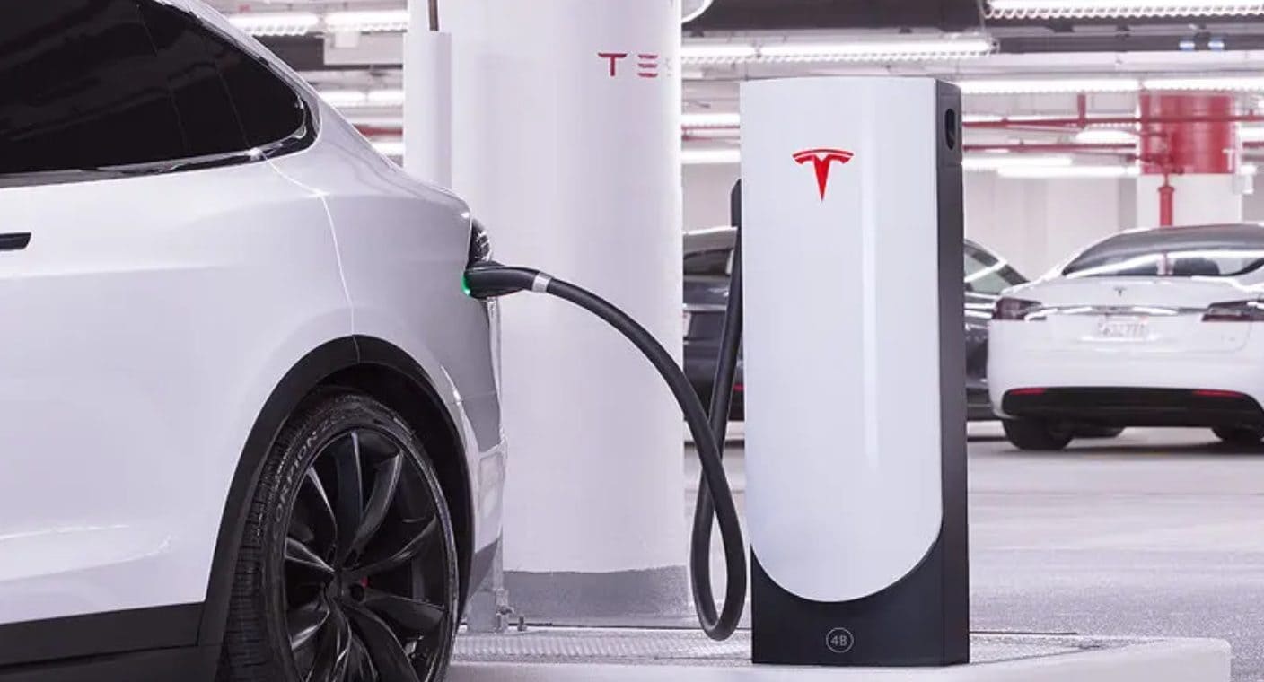 Tesla enfrenta nuevas demandas por discriminación racial