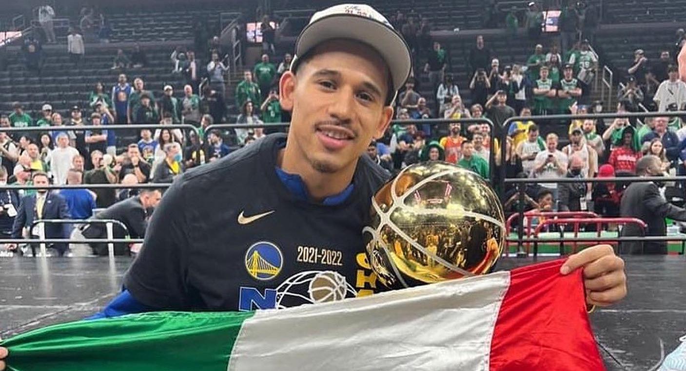 El mexicano Juan Toscano se va de los Lakers