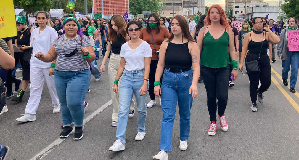 Mujeres en Hermosillo marchan una vez más para exigir un aborto legal