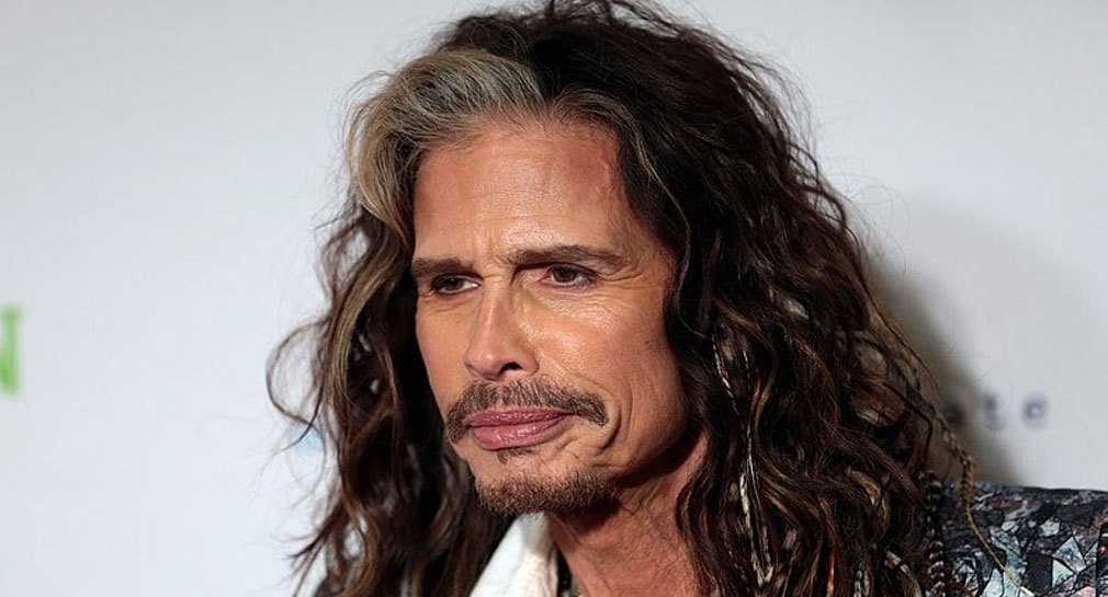 Demandan a Steven Tyler, vocalista de Aerosmith, por abuso contra menor
