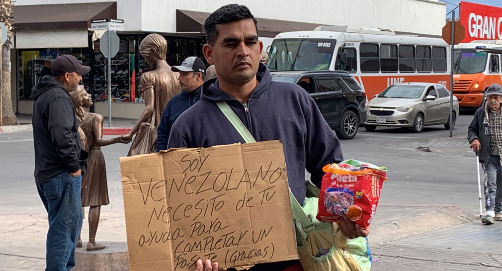 Robinson Torres y 5 migrantes venezolanos más piden apoyo en Hermosillo para reunir dinero para su pasaje a Ciudad Juárez