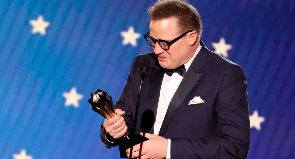 Brendan Fraser recibe entre lágrimas el premio a mejor actor en los Critics Choice Awards: “Me encontraron” (VIDEO)
