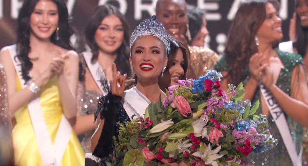 R’Bonney Gabriel, Miss Universo 2022 renuncia a la corona