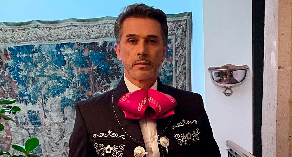 Nombran a Sergio Mayer “Rey del mariachi”: Se le va la voz y no puede cantar (VIDEO)