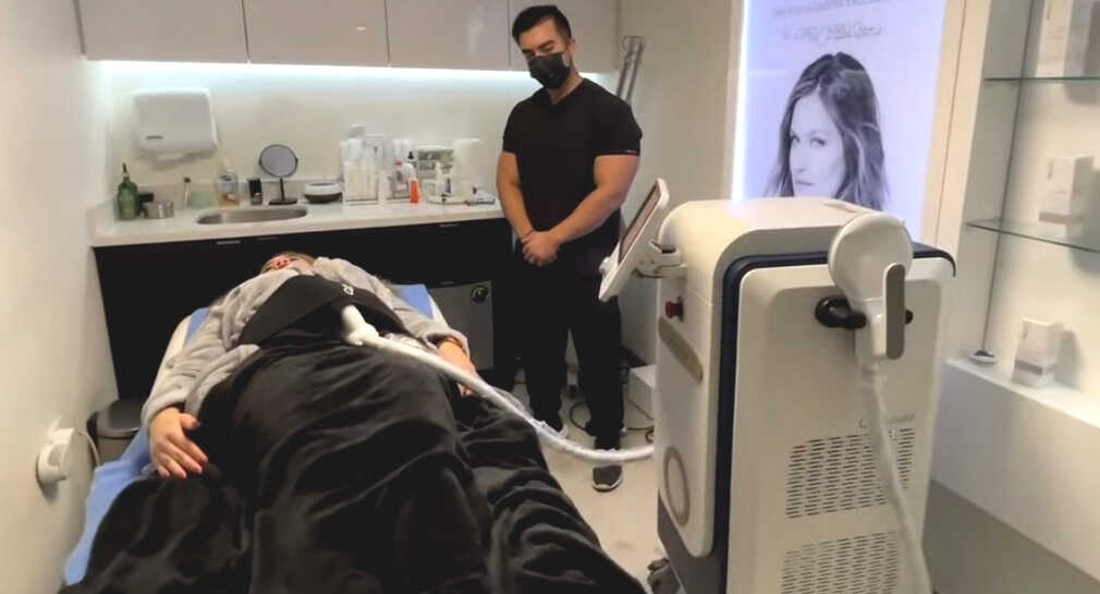 Fortalece y tonifica músculos con electroestimulaciones en clínica Beaunit del doctor López Carrillo