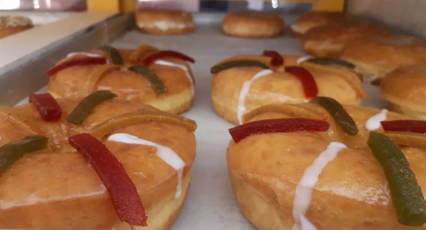 Oky Donas se reinventó y vende pan con diseño de roscas para celebrar Día de Reyes Magos en Hermosillo