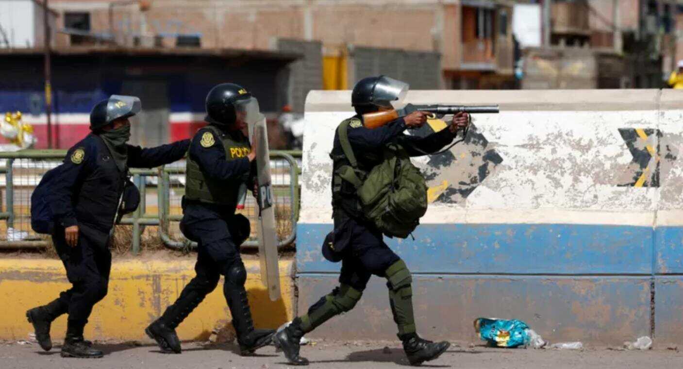 Mueren al menos 12 personas en Perú durante protestas para exigir nuevas elecciones y liberación de Pedro Castillo