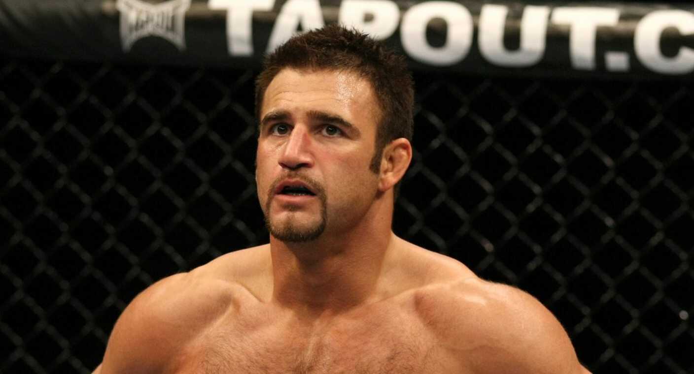 Detienen en México al expeleador de EEUU, Phil Baroni, por muerte de esposa