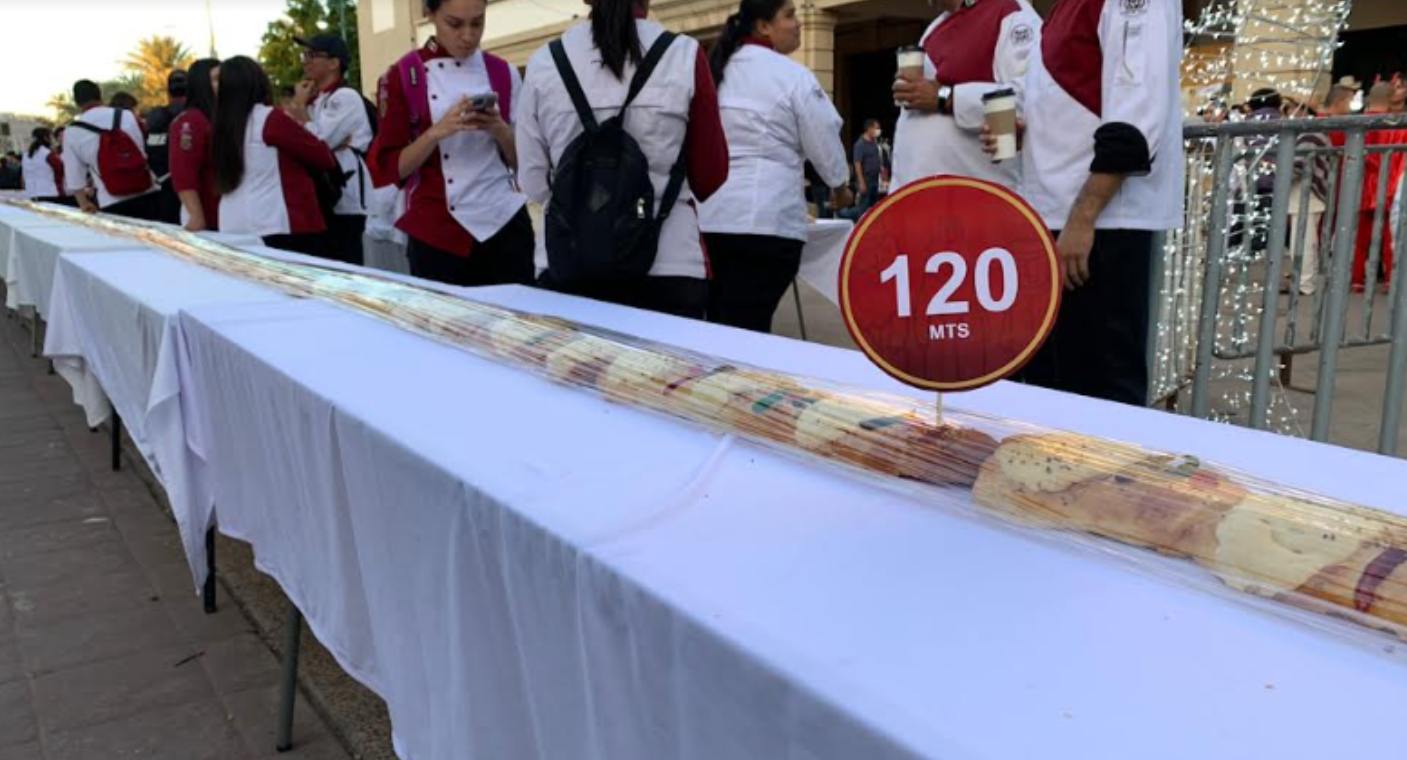 Con presentación de pastorela y bandas musicales, Víaactiva realiza Rosca de Reyes de 120 metros en Plaza Zaragoza de Hermosillo