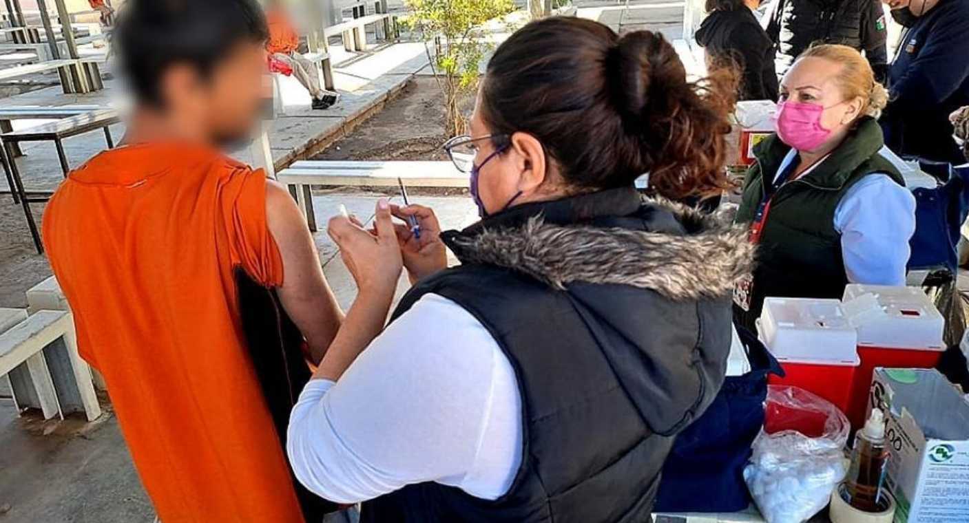 Inician campaña de vacunación en Cereso Hermosillo 1