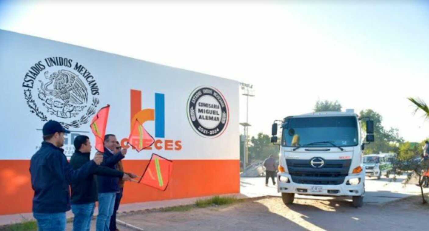 Entregan  vehículos para servicios públicos en poblado Miguel Alemán