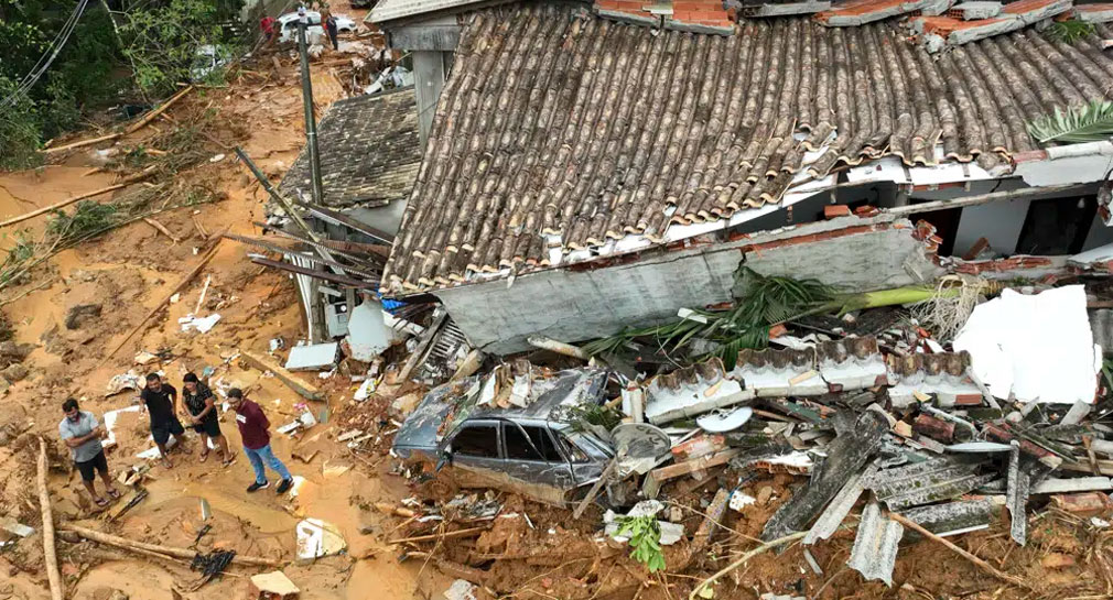 Deslaves e inundaciones tras fuertes lluvias dejan más de 30 muertes en Brasil