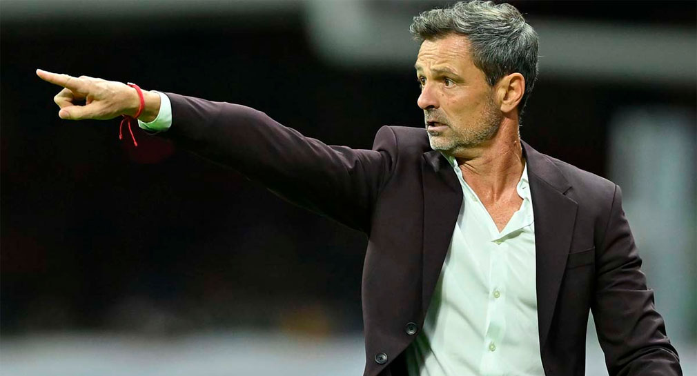 Tigres confirma salida de Diego Cocca y presenta a ‘Chima’ Ruiz como su nuevo entrenador