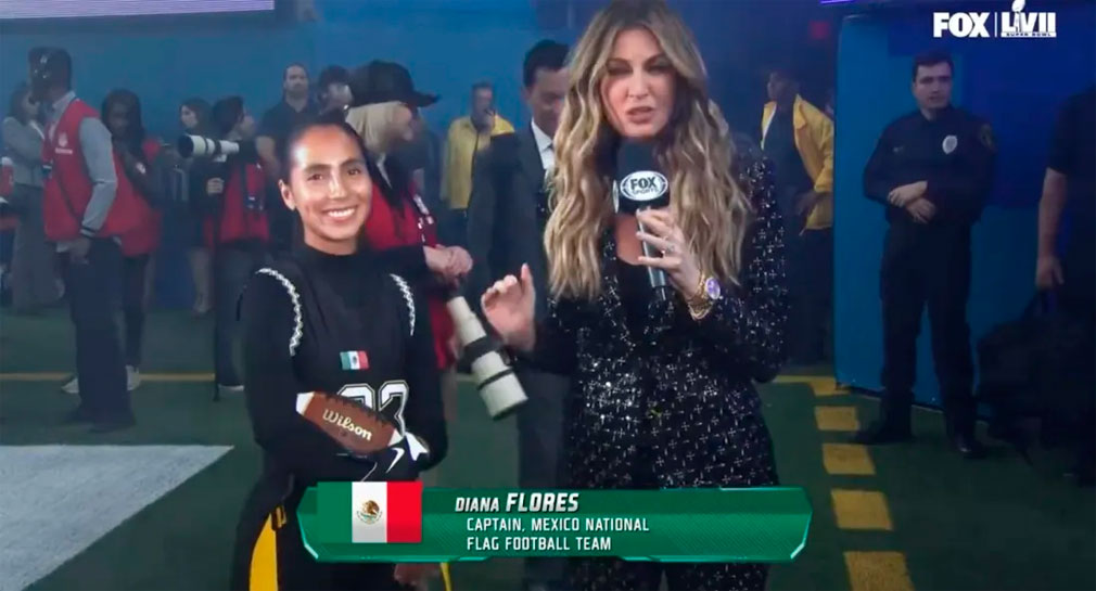 Diana Flores, quarterback mexicana de flag football, protagoniza comercial en medio tiempo del Super Bowl