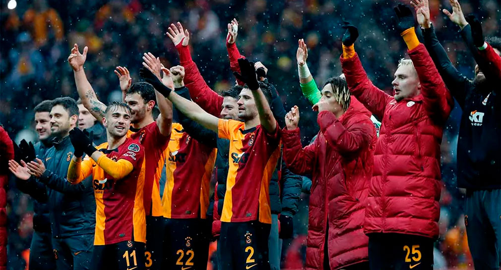 Futbolistas del Galatasaray donan su salario a víctimas del terremoto en Turquía