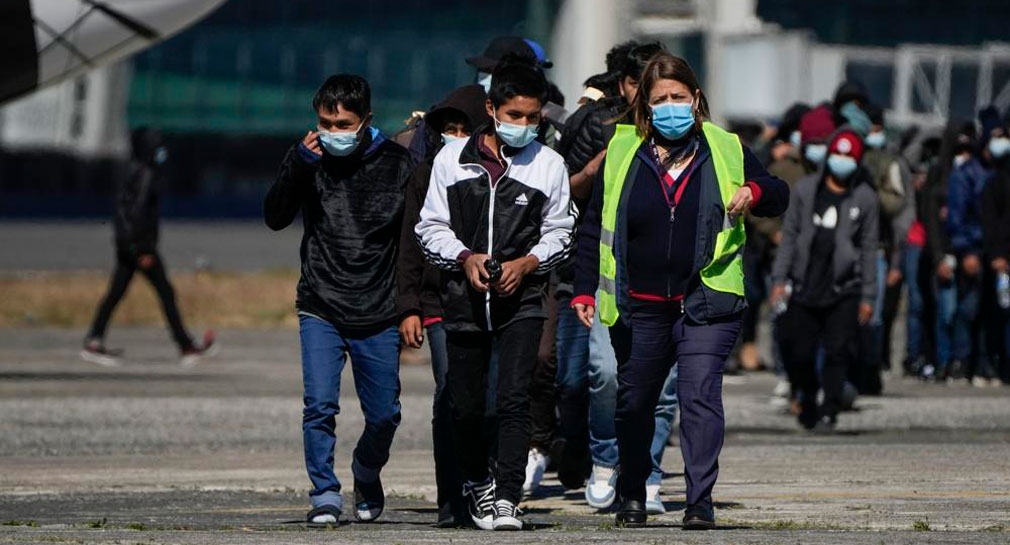 México deporta a Guatemala a casi 100 menores de edad que trataban de llegar a EEUU