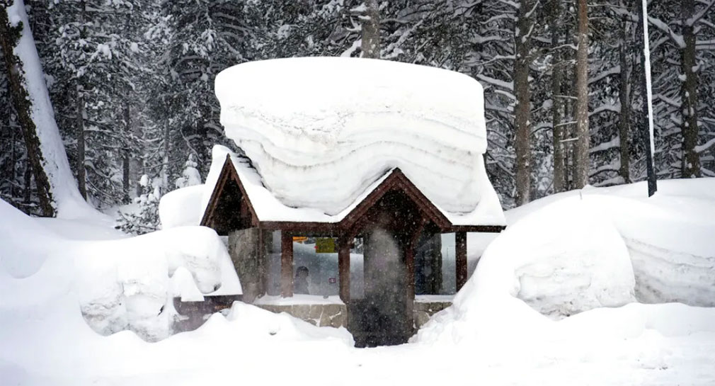 Tormenta invernal afecta a California; se presentan lluvias, temperaturas gélidas, viento y fuertes nevadas