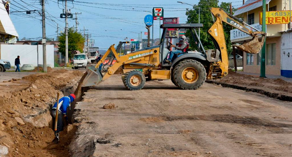 Denuncian falta de luz en la calle Reforma, de Hermosillo, desde inicio de trabajos de rehabilitación en octubre 2022