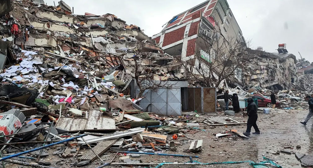 65 constructores son detenidos por ‘negligencia’ en edificios colapsados en Turquía y Siria