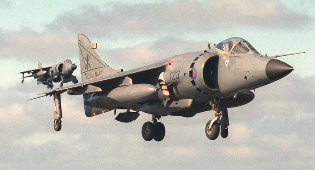 Reino Unido mandaría aviones de combate a Ucrania por conflicto con Rusia