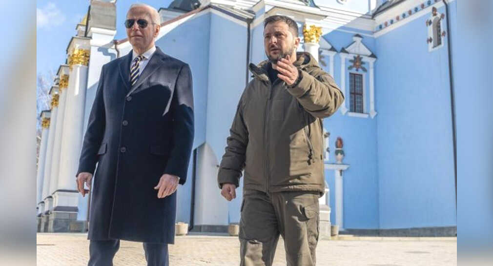 Joe Biden visita a Ucrania, anuncia 500 millones de dólares de ayuda