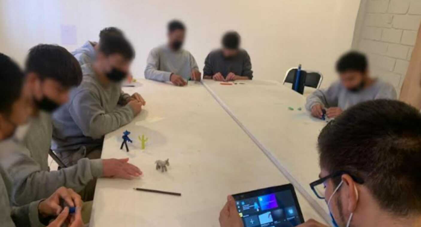 Llevan cursos de stop motion  a jóvenes de Itama en del centro Hermosillo I