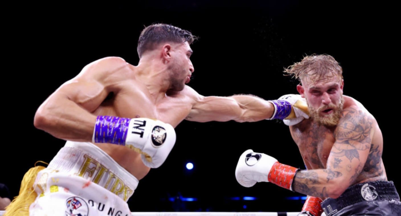 Tommy Fury derrota al invicto Jake Paul por decisión dividida
