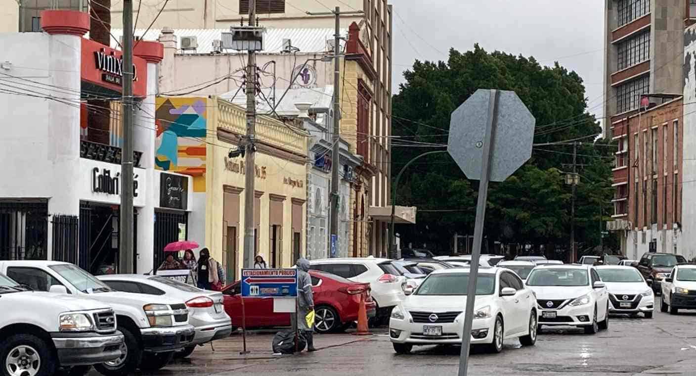 Protección Civil atendió reportes por inundaciones, cortos circuitos, semáforos apagados y alcantarilla abierta tras lluvias en Hermosillo