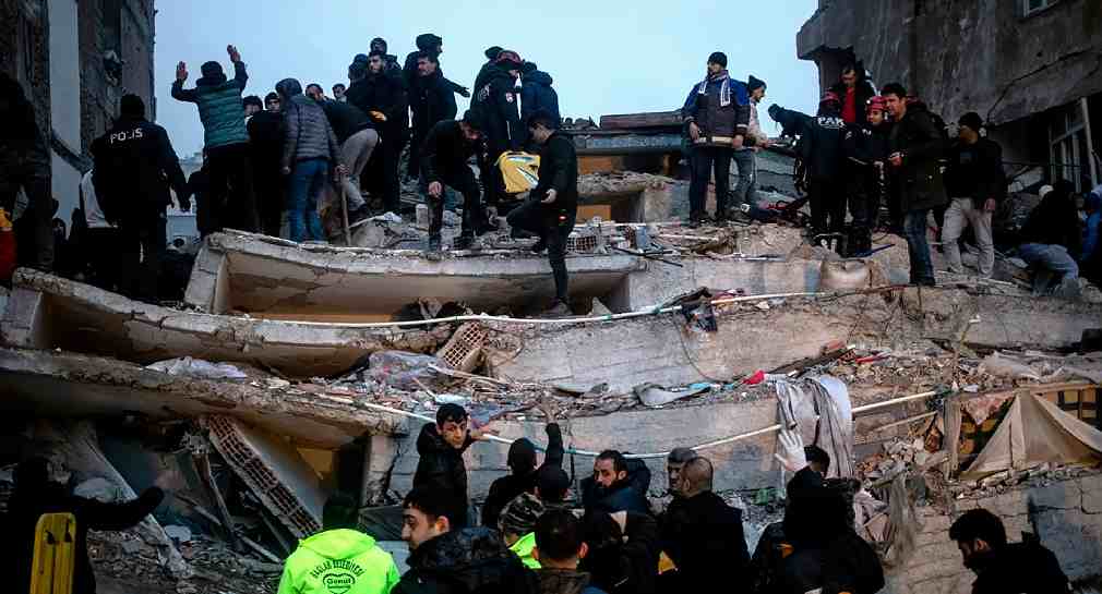 Terremoto en Turquía y Siria acumula más de 33 mil muertos; detienen a 6 constructores