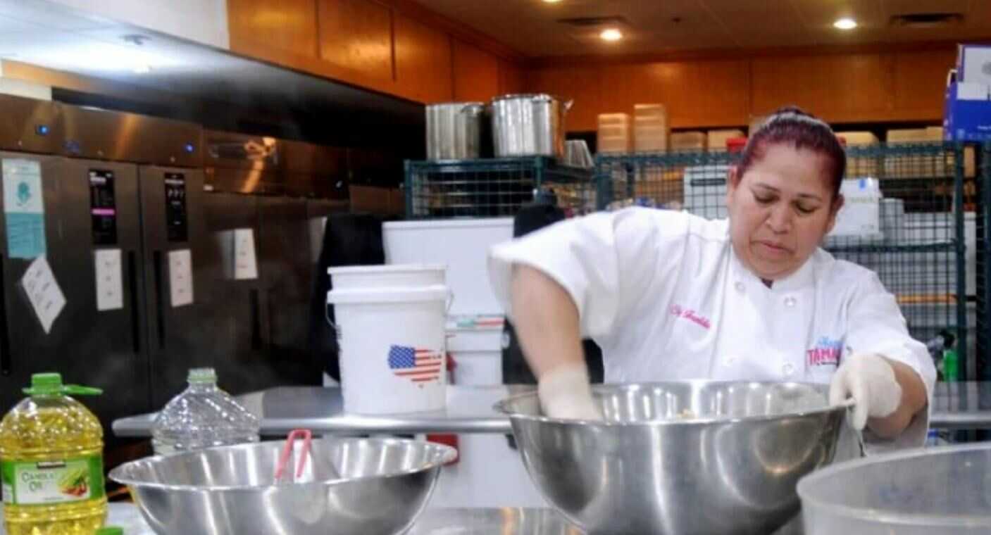 Conoce a la emprendedora mexicana que venderá tamales en el Super Bowl 2023