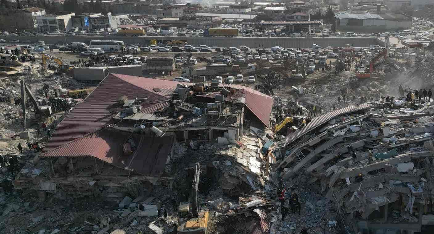 Más de 20 mil muertos en Turquía y Siria por los terremotos