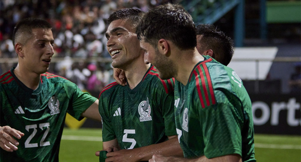 México rescata el triunfo ante Surinam, con gol de Johan Vásquez, en Liga de Campeones de Concacaf