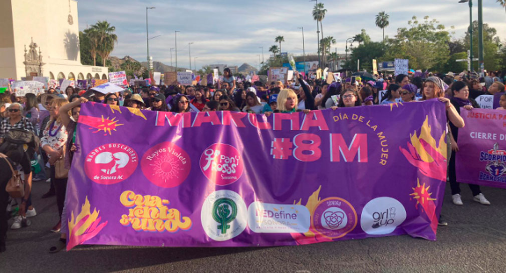 “Ni una muerta más”: Inicia marcha por el Día Internacional de la Mujer desde escalinatas del museo Unison, en Hermosillo