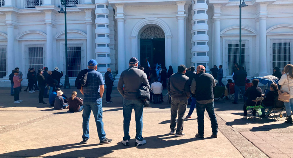 Protestan concesionarios del transporte público en Hermosillo, exigen aumento en pago mensual de renta por unidades