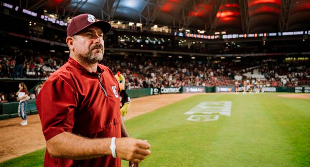 Por “diferencias irreconciliables”, Tomateros de Culiacán anuncia salida de Benjamín Gil como su manager
