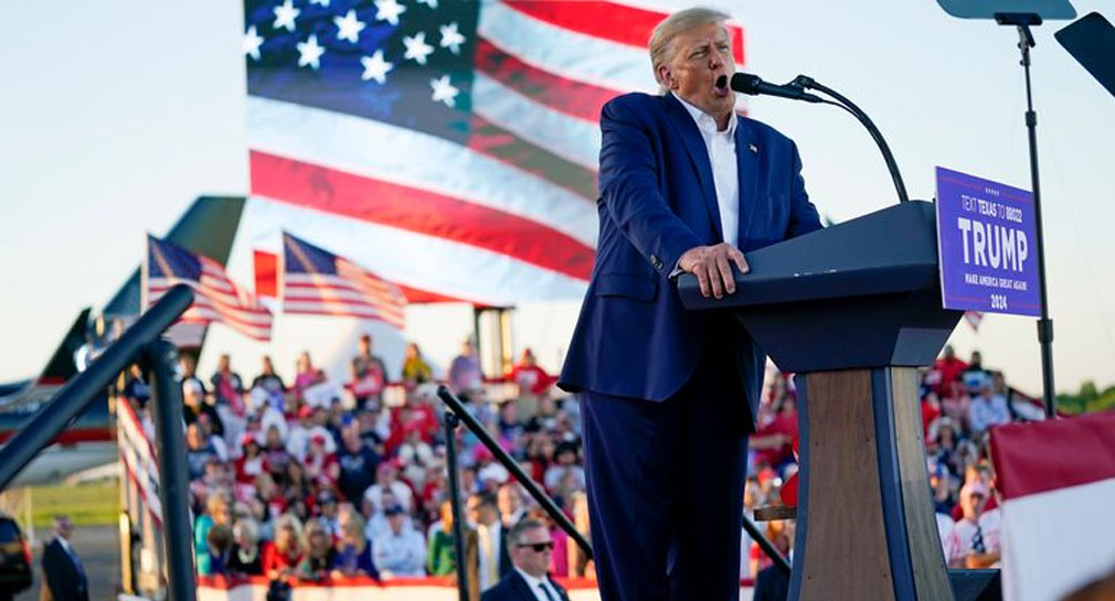 Donald Trump arremete contra fiscales que lo investigan durante su primer mitin electoral en Texas