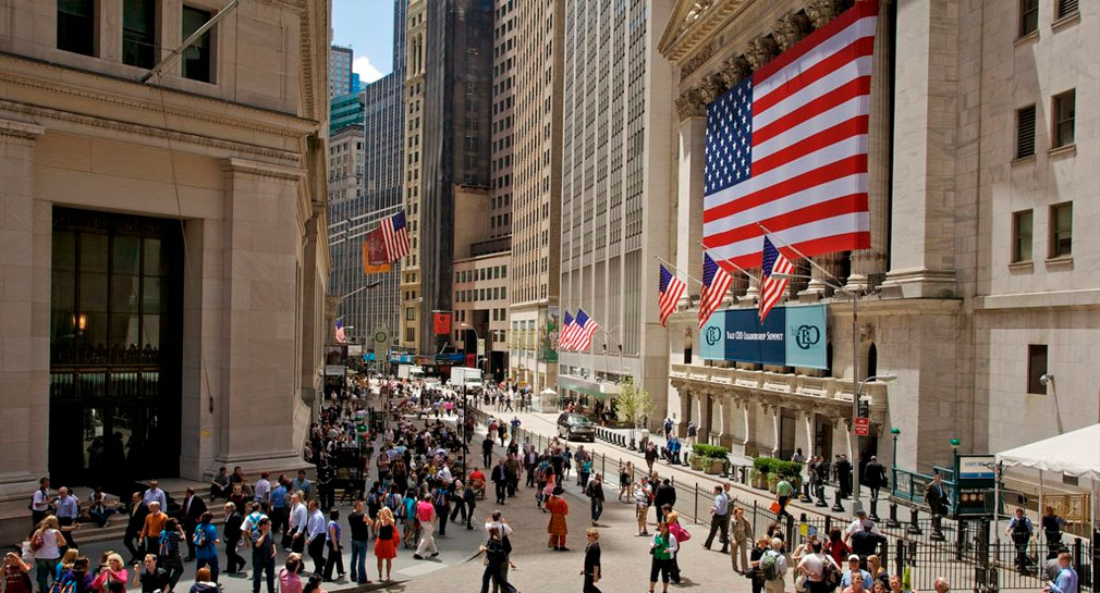 Reportan fuertes caídas de bancos estadounidenses en Wall Street tras colapso del Silicon Valley Bank