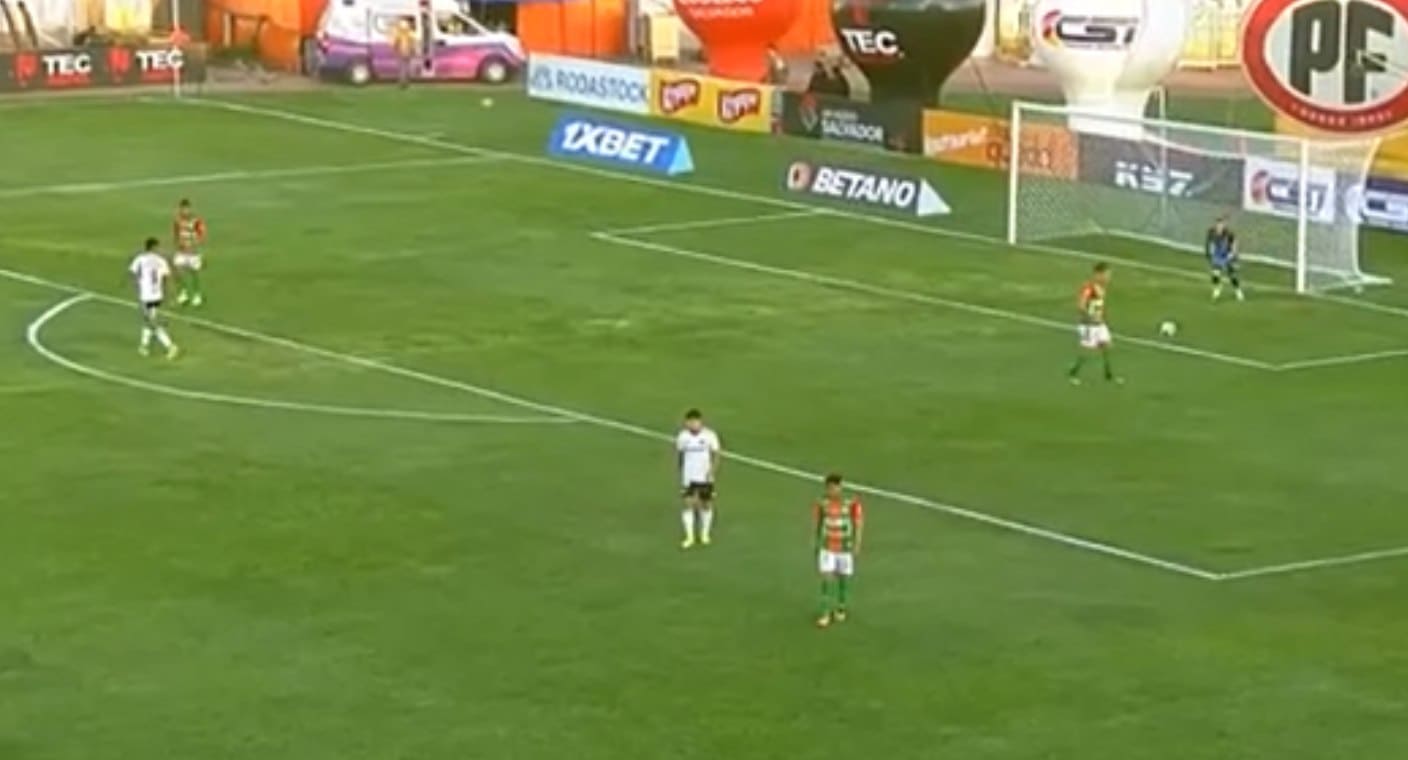 Arquero de Argentina marca un gol desde su portería y podría batir Récord Guinness (VIDEO)