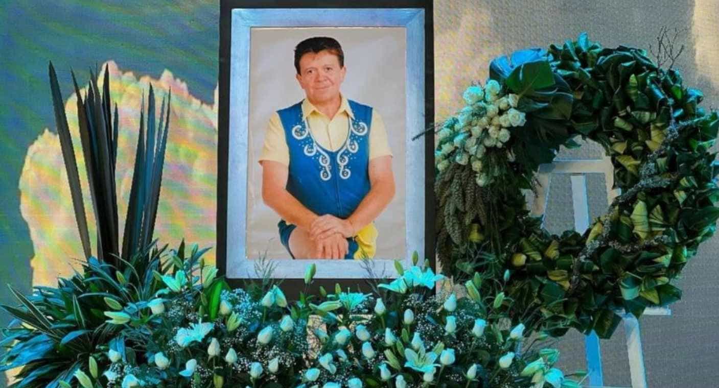 Creman restos de Xavier López “Chabelo” y familia hacen misa privada en honor al “amigo de todos los niños”