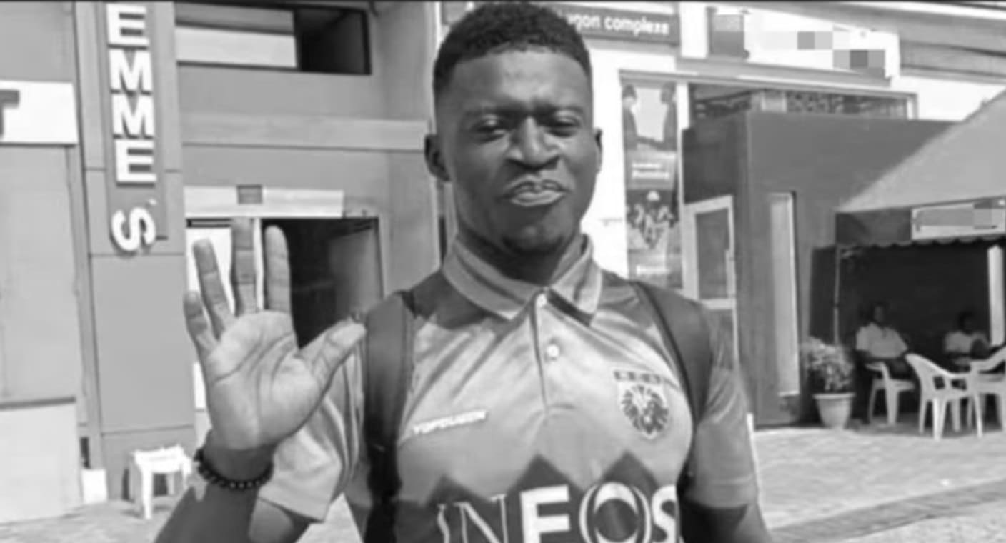 Muere el futbolista Moustapha Sylla en pleno partido